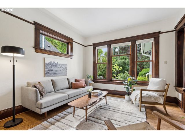 4011 Se SALMON St, Portland, OR 97214