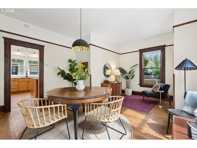 4011 Se SALMON St, Portland, OR 97214