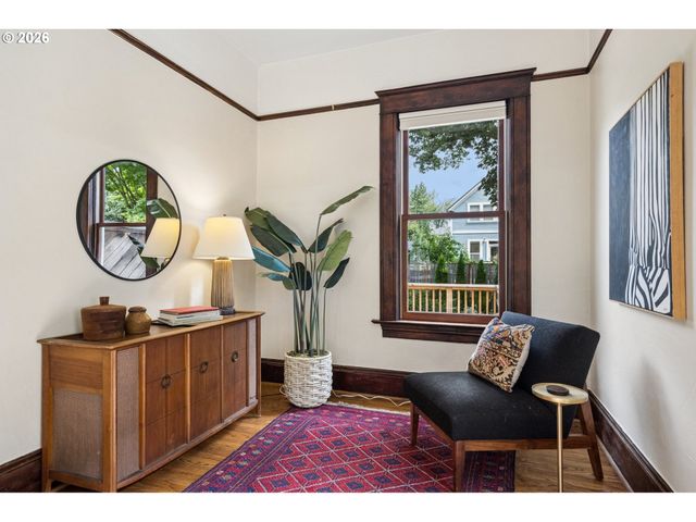 4011 Se SALMON St, Portland, OR 97214