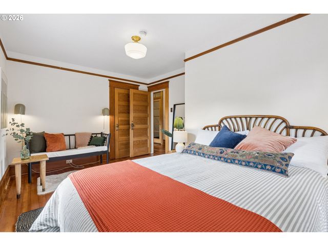 4011 Se SALMON St, Portland, OR 97214