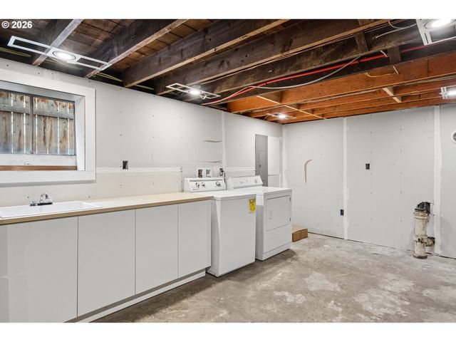 4011 Se SALMON St, Portland, OR 97214