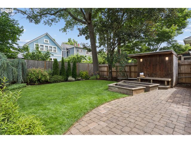 4011 Se SALMON St, Portland, OR 97214