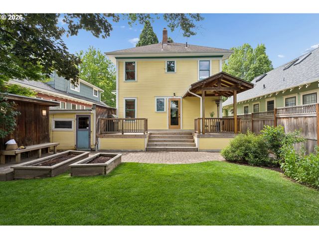 4011 Se SALMON St, Portland, OR 97214