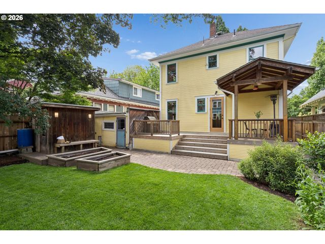 4011 Se SALMON St, Portland, OR 97214