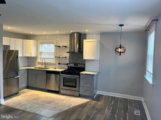 3600 GENESEE PL #2ND FLOOR, Philadelphia, PA 19154