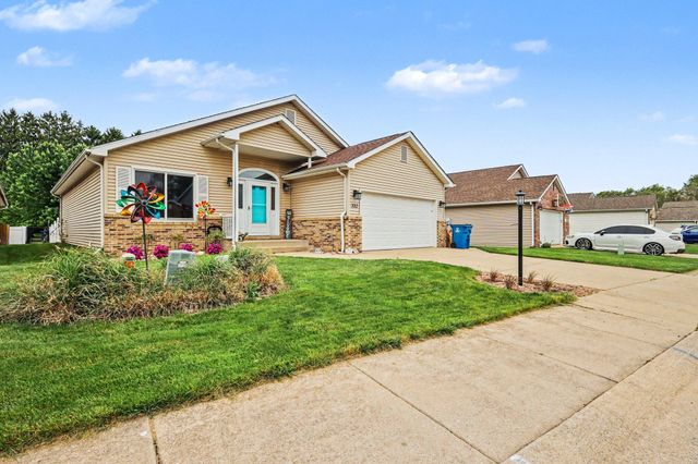 332 Carey Lane, Chesterton, IN 46304