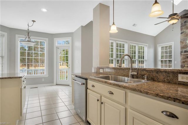 4032 Colonial CRES, Williamsburg, VA 23188