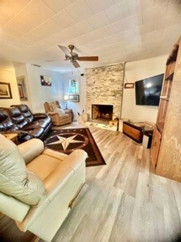 517 Private Road 7908, Hawkins, TX 75765