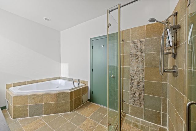 5628 Kiam Street B, Houston, TX 77007