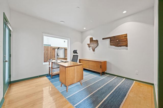 5628 Kiam Street B, Houston, TX 77007