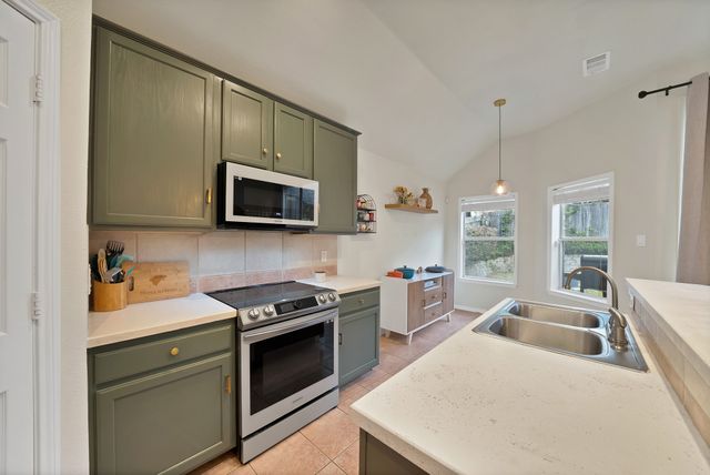 1905 Piney Creek Boulevard, Denton, TX 76205