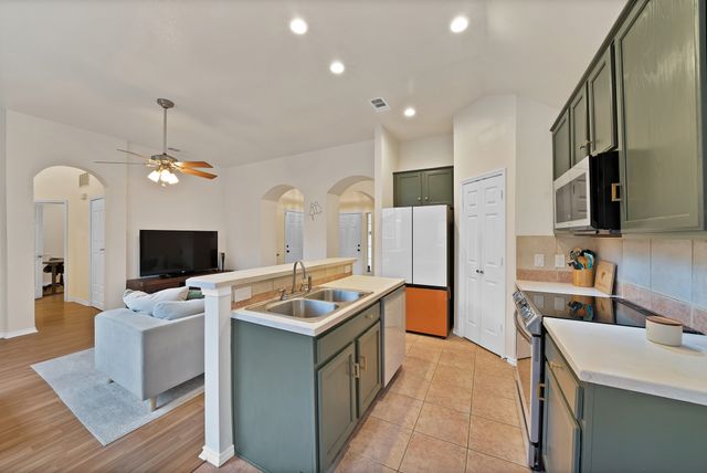 1905 Piney Creek Boulevard, Denton, TX 76205