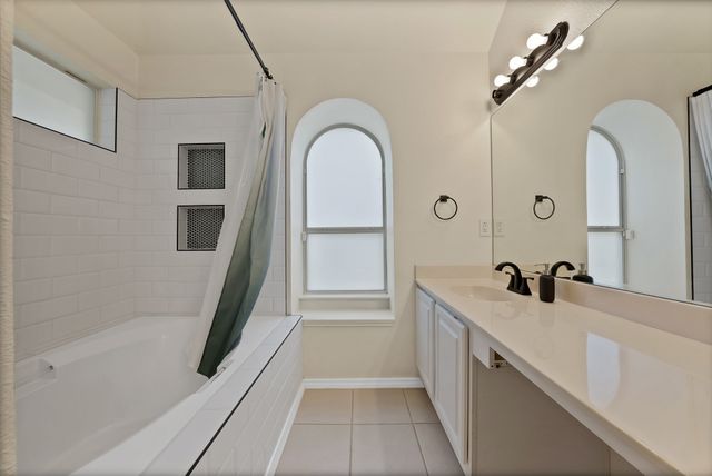 1905 Piney Creek Boulevard, Denton, TX 76205