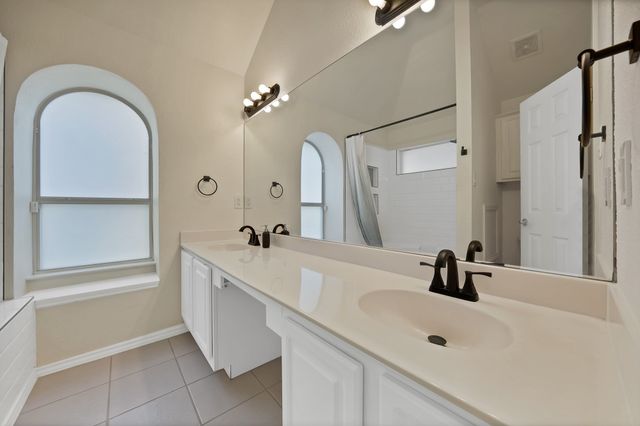 1905 Piney Creek Boulevard, Denton, TX 76205