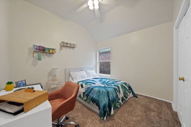 1905 Piney Creek Boulevard, Denton, TX 76205