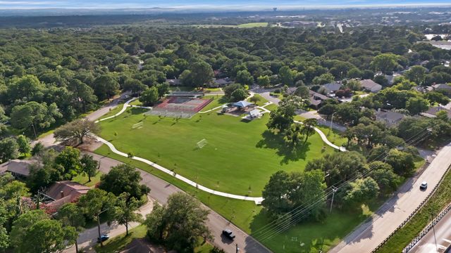 1905 Piney Creek Boulevard, Denton, TX 76205