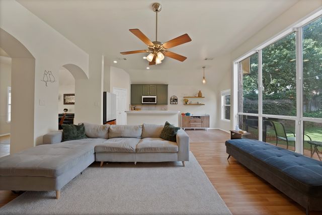 1905 Piney Creek Boulevard, Denton, TX 76205