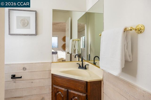 2542 Mockingbird Hill Rd, Walnut Creek, CA 94597