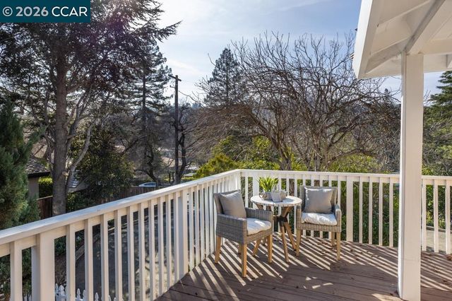 2542 Mockingbird Hill Rd, Walnut Creek, CA 94597