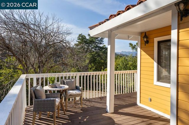 2542 Mockingbird Hill Rd, Walnut Creek, CA 94597