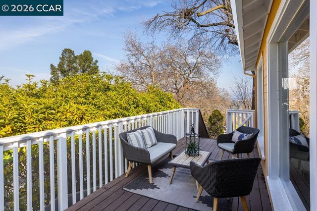 2542 Mockingbird Hill Rd, Walnut Creek, CA 94597