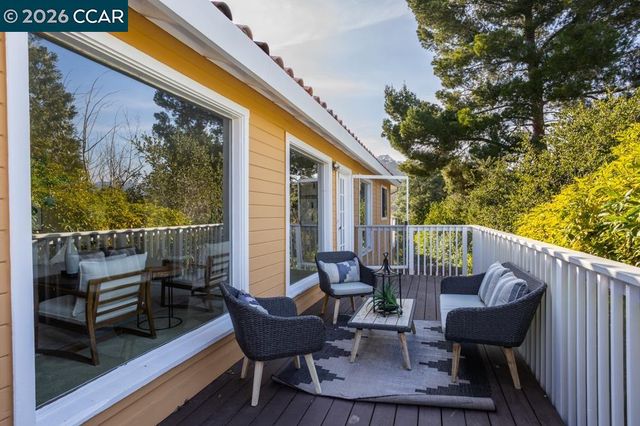 2542 Mockingbird Hill Rd, Walnut Creek, CA 94597