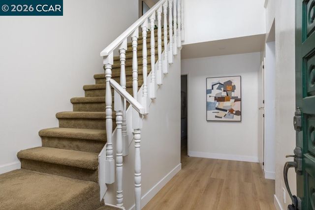 2542 Mockingbird Hill Rd, Walnut Creek, CA 94597