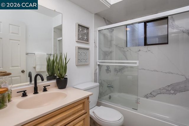 2542 Mockingbird Hill Rd, Walnut Creek, CA 94597