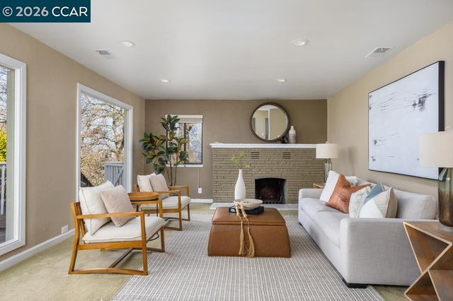 2542 Mockingbird Hill Rd, Walnut Creek, CA 94597