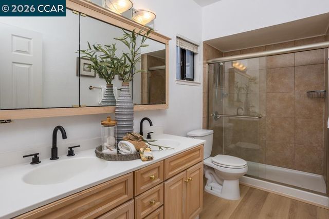 2542 Mockingbird Hill Rd, Walnut Creek, CA 94597