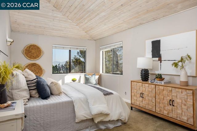 2542 Mockingbird Hill Rd, Walnut Creek, CA 94597