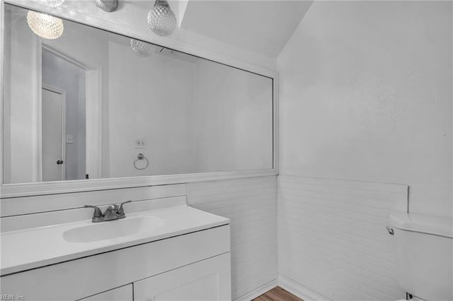 71 Waters Edge CIR, Hampton, VA 23669