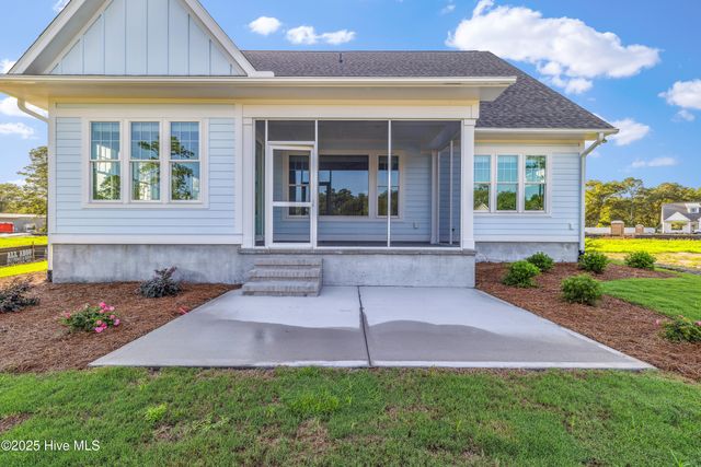 312 NE 58th Street, Oak Island, NC 28465