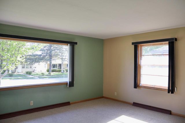 1304 Manistique AVENUE, South Milwaukee, WI 53172