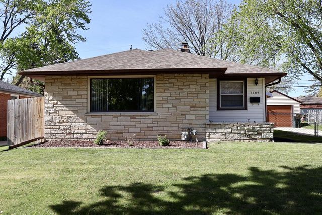 1304 Manistique AVENUE, South Milwaukee, WI 53172