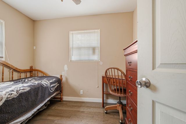 166 Blue Ridge Boulevard, Defuniak Springs, FL 32433