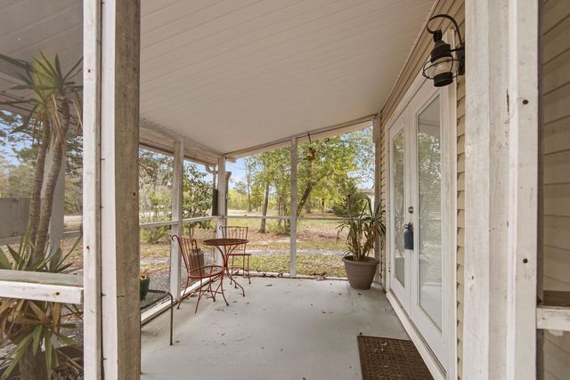 166 Blue Ridge Boulevard, Defuniak Springs, FL 32433