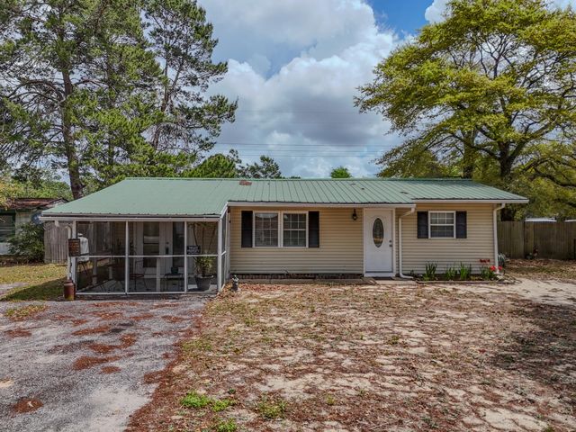 166 Blue Ridge Boulevard, Defuniak Springs, FL 32433