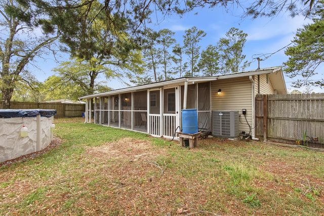 166 Blue Ridge Boulevard, Defuniak Springs, FL 32433