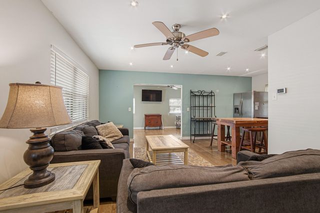 166 Blue Ridge Boulevard, Defuniak Springs, FL 32433