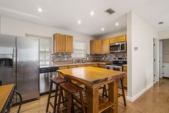 166 Blue Ridge Boulevard, Defuniak Springs, FL 32433