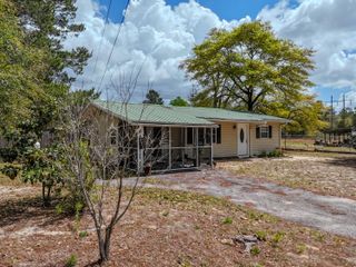 166 Blue Ridge Boulevard, Defuniak Springs, FL 32433