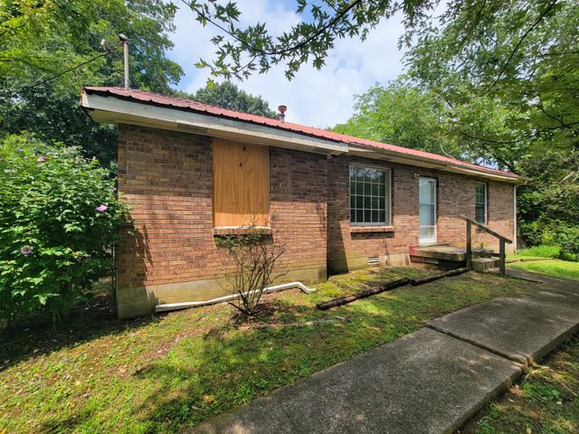 314 Kevin Dr, Dickson, TN 37055