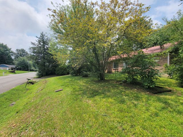 314 Kevin Dr, Dickson, TN 37055