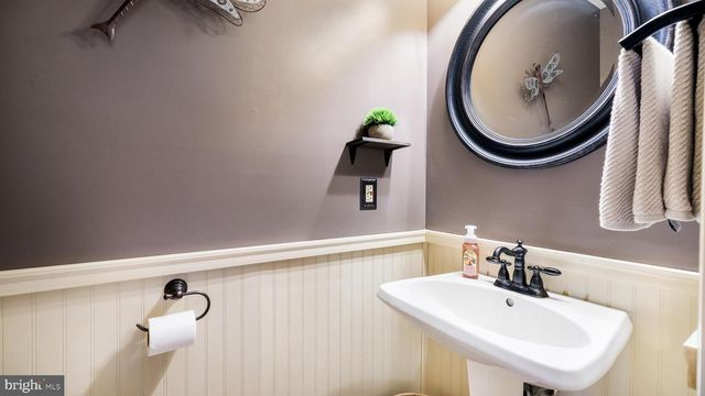 114 CHESTNUT DR, Quakertown, PA 18951