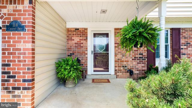 114 CHESTNUT DR, Quakertown, PA 18951