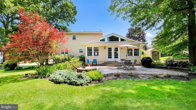 114 CHESTNUT DR, Quakertown, PA 18951