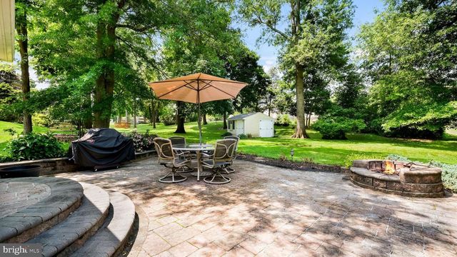 114 CHESTNUT DR, Quakertown, PA 18951