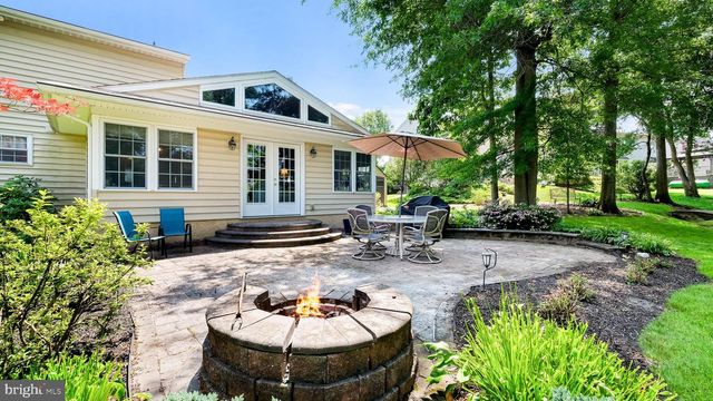 114 CHESTNUT DR, Quakertown, PA 18951