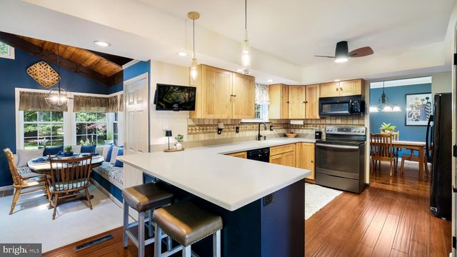 114 CHESTNUT DR, Quakertown, PA 18951